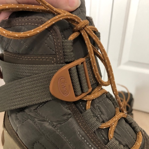 Chaco Borealis Quilted Waterproof Snow Boots Brown Size 8 - Picture 8 of 10